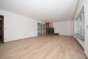 Dieburg DIETZ: Modernisierte 4,5 Zimmer-Wohnung mit Balkon, Garage und eigenem Garten - Direkter Zugang! Wohnung mieten