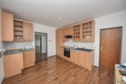 Babenhausen DIETZ: Gepflegte 3-Zimmerwohnung im 1.OG mit Balkon in Langstadt, Babenhausen nahe des Feldes! Wohnung mieten