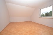 Münster (Landkreis Darmstadt-Dieburg) DIETZ: 2016 sanierte 3 Zimmer Dachgeschosswohnung Top modernisiert - Herrliche Wohnlage Wohnung mieten