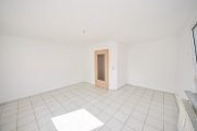 Münster (Landkreis Darmstadt-Dieburg) DIETZ: Einzugsbereite und renovierte 3-Zimmerwohnung im ersten Obergeschoss in Münster zu vermieten! Wohnung mieten