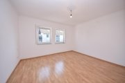 Eppertshausen DIETZ: Renovierte 2 Zimmerwohnung mit Einbauküche, Keller und Balkon! Wohnung mieten