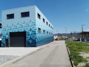 Kirchzarten Neubau - Halle mit Büro in Kirchzarten zu vermieten Gewerbe mieten