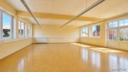 Moorenweis Großzügige Büro- / Praxisfläche auf zwei Ebenen in ruhiger Lage von Moorenweis Gewerbe mieten