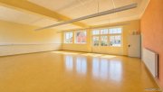 Moorenweis Großzügige Büro- / Praxisfläche auf zwei Ebenen in ruhiger Lage von Moorenweis Gewerbe mieten