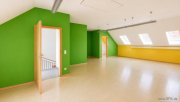 Moorenweis Großzügige Büro- / Praxisfläche auf zwei Ebenen in ruhiger Lage von Moorenweis Gewerbe mieten