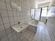 Hof H-43015 - Stilvolle 3-Zimmer-Altbauwohnung mit Einbauküche im Stadtzentrum von Hof Wohnung mieten