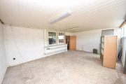 Aura im Sinngrund DIETZ: 700m² Kaltlagerhalle mit Büroraum und WC - mit 200 m² Außenfläche optional anmietbar Gewerbe mieten