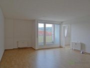 Meiningen (12536_02) MGN: helle Singlewohnung mit Aufzug, Laminatböden und sonnigem Balkon zur Westseite, Service inkl. Wohnung mieten