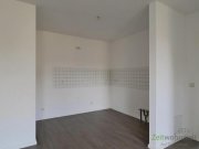 Meiningen (12536_19) MGN: kleine, hübsche 2-Raum-Dachgeschoss-Wohnung mit Vinylböden in der Heimstraße, EBK möglich Wohnung mieten