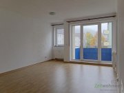 Meiningen (12536_47) MGN: ruhige 2-Raum-Wohnung mit Laminatböden, Aufzug und Balkon in der Heimstraße, EBK mgl. Wohnung mieten