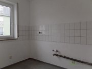 Meiningen (12536_47) MGN: ruhige 2-Raum-Wohnung mit Laminatböden, Aufzug und Balkon in der Heimstraße, EBK mgl. Wohnung mieten