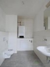 Meiningen (13110_03) MGN: helle, großzügige 3-Zimmer-Wohnung mit Einbauküche in der Fußgängerzone, Bad mit Dusche und Fenster Wohnung