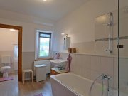 Arnstadt (EF0694_M) Arnstadt: Arnstadt, möblierte Mansardenwohnung nahe der Innenstadt, Vinylböden, Wohnküche, WLAN inklusive Wohnung