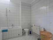 Gotha (EF1260_M) Gotha: Gotha, große möblierte Wohnung in historischem Stadthaus direkt am Hauptmarkt Wohnung mieten